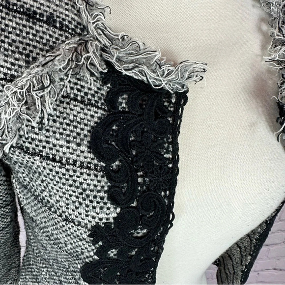 Chico's black white jacket blazer size 0 (Small 4) business office lace trim - Picture 5 of 8